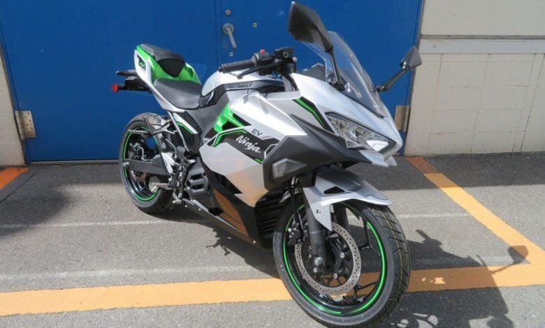 Ecco il peso e la potenza delle Kawasaki Z e-1 e Ninja e-1 elettriche 1 Ecco peso e potenza delle Kawasaki Z e-1 e Ninja e-1 elettriche