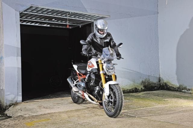 Liquidi della moto: i 3 livelli da controllare costantemente 1 Liquidi della moto: i 3 livelli da controllare sempre