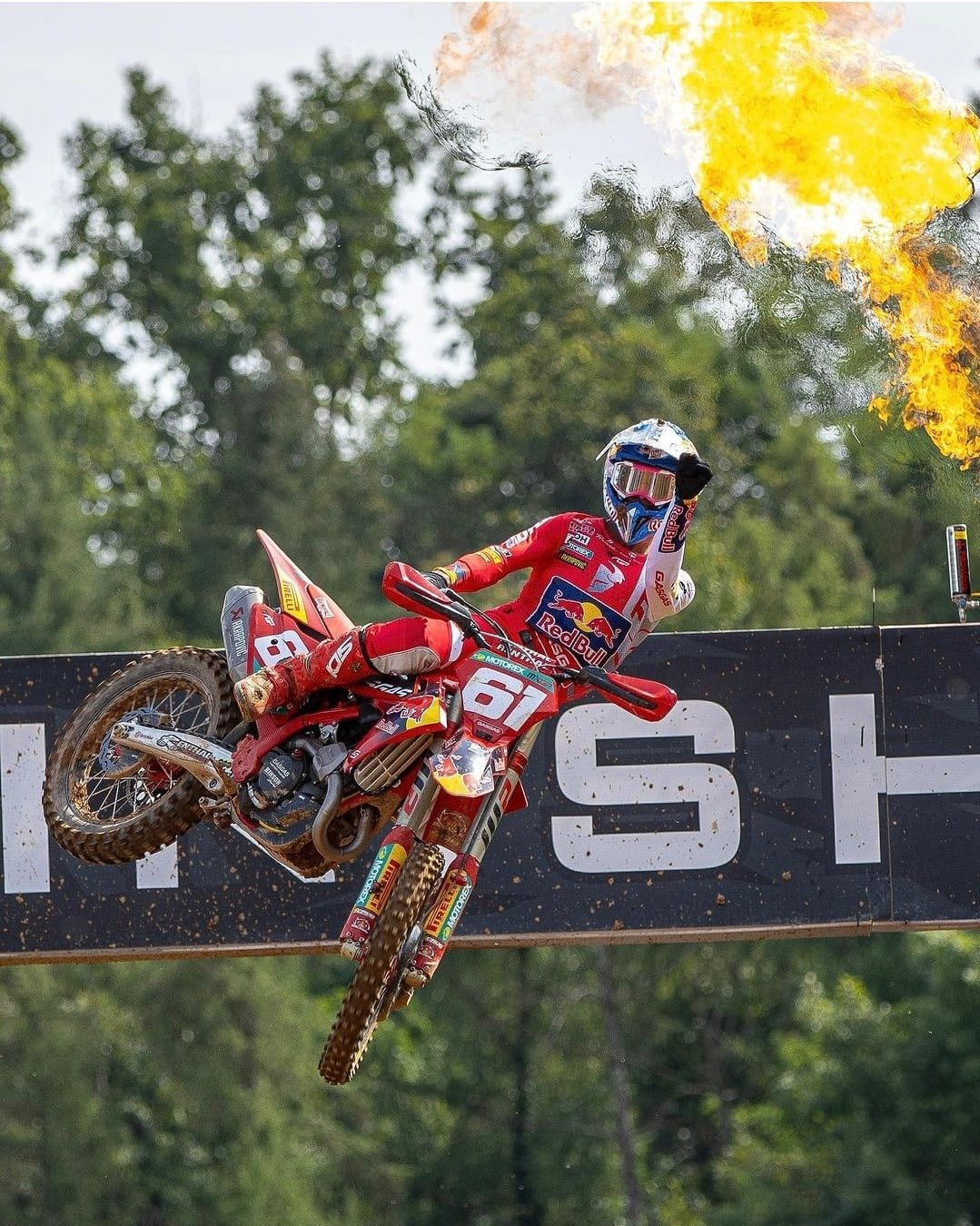 MXGP 2023, Maggiora: Seewer e Geerts trionfano nel Gran Premio. Classifica e calendario 1 MXGP 2023, Maggiora: Seewer e Geerts vincono il GP. Classifica e calendario