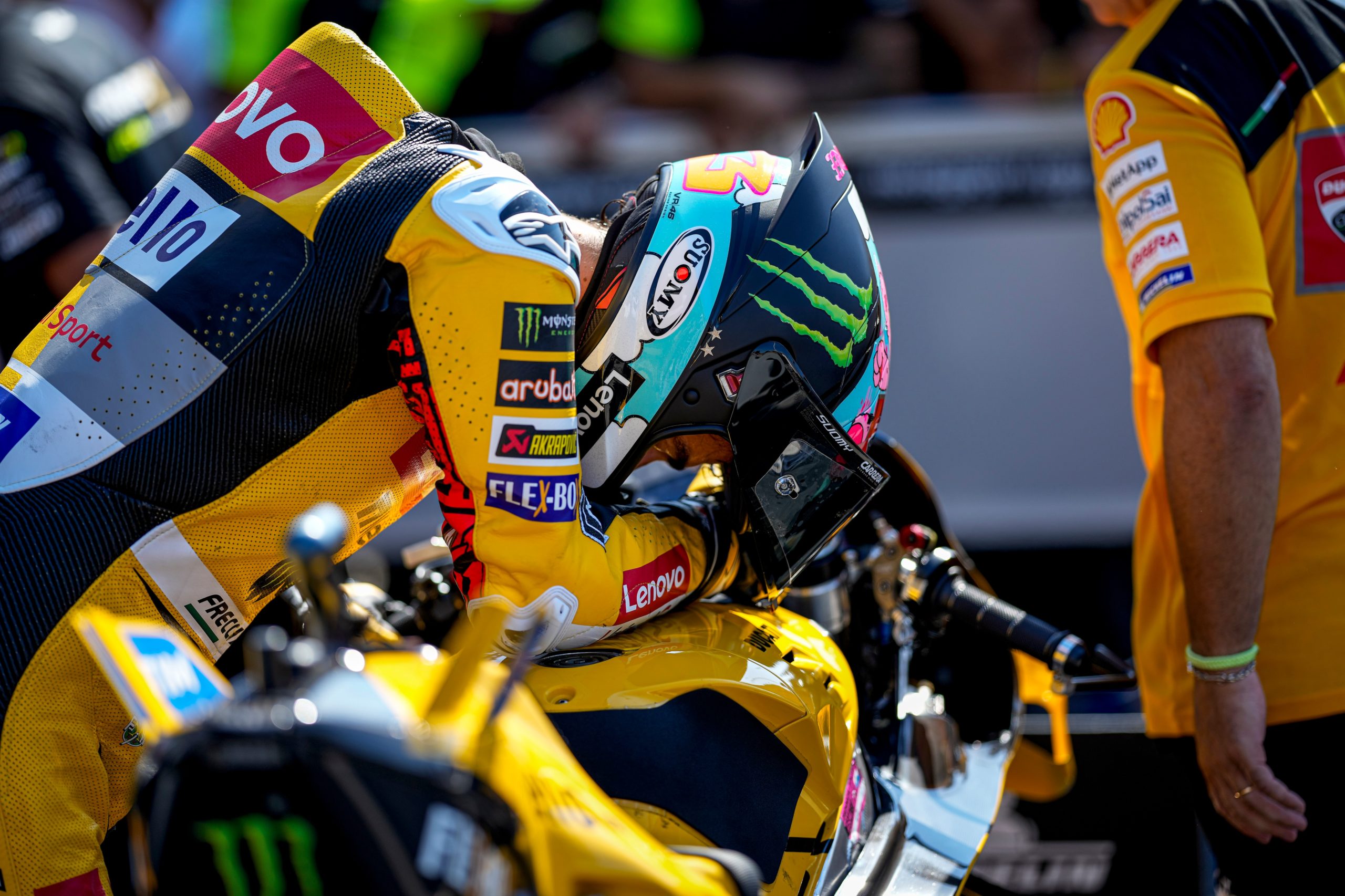 MotoGP Misano 2023 - Bagnaia dolorante ma terzo: “Ho guidato solo con le braccia”