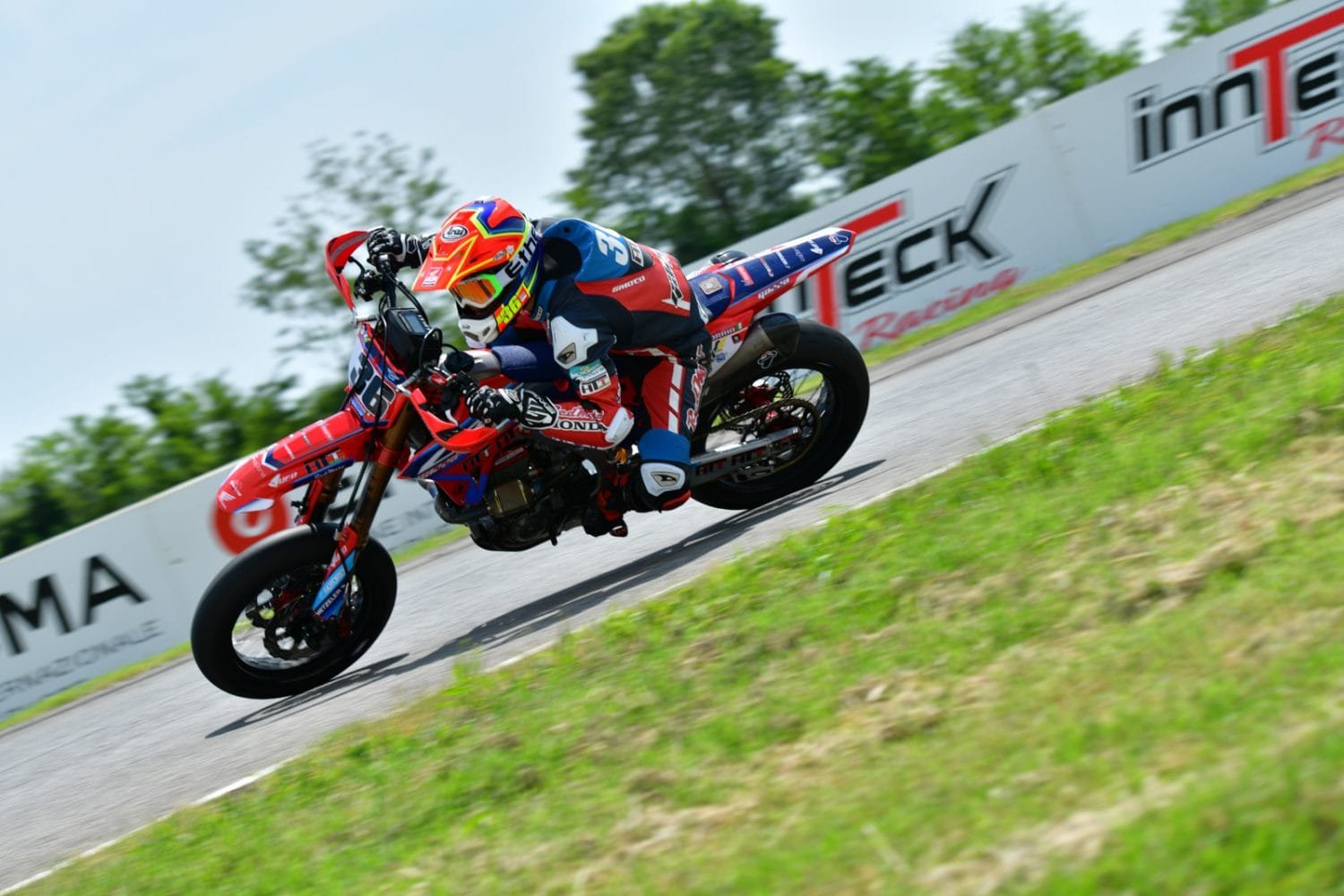 Pomposa accoglie il Trofeo delle regioni Supermoto 1 Pomposa ospita il Trofeo delle regioni Supermoto