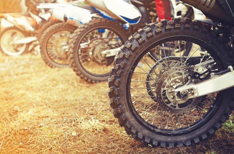 Tre denunciati per triangolazioni per acquistare moto da cross evadendo l'IVA 1 Triangolazioni per acquistare moto da cross evadendo l’IVA, tre denunciati